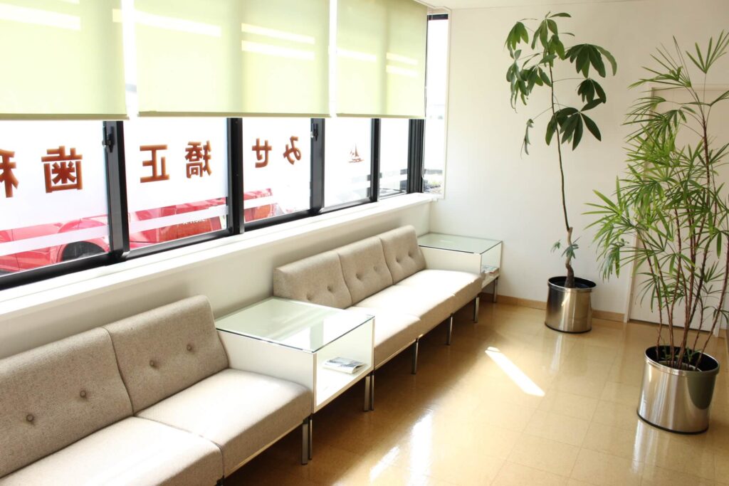 みせ矯正歯科の待合室